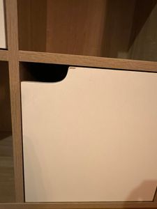 Mondeer Bücherschrank Vielschichtiges Aufbewahrungsregal Sechs Fächer mit 3 Türen Standregal Braun Kunden-Foto 6