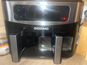 Doppelter Heißluftfritteuse mit Sichtfenster, 10L(4Lx6L) 2600W Kapazität Doppel Airfryer, 12-in-1 Programme, Air Fryer mit Touchscreen, DualZone Pro Kunden-Foto 2