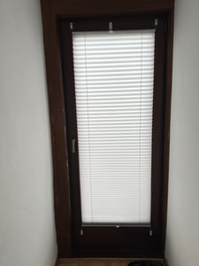 Plissee Faltrollo Jalousie Klemmfix ohne Bohren Alu Profil blickdicht Rollo hellgrau 65cm 180 - 220cm Kunden-Foto 7