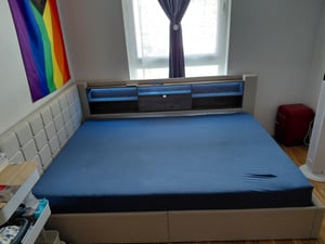 Flieks Hydraulisches Schlafsofa 140x200cm mit Stauraum, Polstebett mit USB, Jugendbett mit Led und offenen Staufächern, Doppelbett Leinen, Grau Kunden-Foto 1