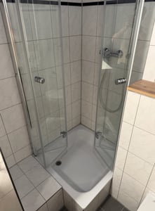 EMKE Duschkabine 90x90x185cm Eckeinstieg Pendeltür Falttür, 6mm ESG Sicherheitsglas, Höhe 1850mm, Hebe-Senk-Funktion, Chrom-Optik EDF-Serie Kunden-Foto 3
