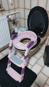 Escalier réglable en hauteur pour enfants, avec poignées, de couleur bleue + siège d'apprentissage pour toilettes Photo du client 1