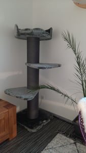 HAPPYPET Premium Kratzbaum Grosse Katzen Stabil 'Cooper' – 150 cm Großer Katzenbaum, Kletterbaum für Maine Coon, 20 cm Dicke Stämme - Cappuccino Kunden-Foto 2