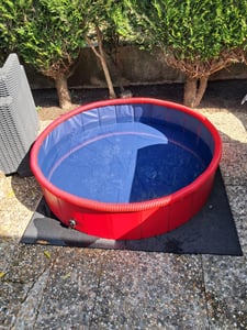 Karlie Doggy Pool - Hundespielzeug - PVC - Rot/Blau - 120x120x30 cm Kunden-Foto 1