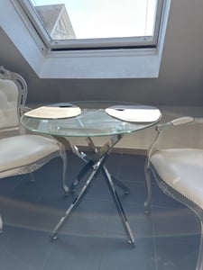 Flieks Esstisch Esszimmertisch Rund, Küchentisch mit Glastischplatte, Kaffeetisch Freizeittisch für 2-4 Personen, 80x80x75cm, Silber Kunden-Foto 1