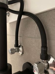 2x Flexschlauch DN8 IG 3/8"-M10x1 300mm Schwarz & Schwarz Matt Kunden-Foto 1