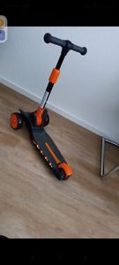 Lionelo Dreiradscooter Timmy, Hohe Tragkraft: 50 kg, LED-Rad- und Rahmenbeleuchtung - Grün Lime Kunden-Foto 2