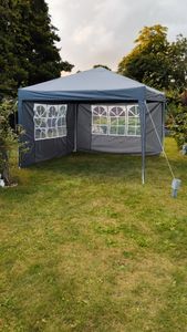 FCH Faltpavillon 2 x 2m Pavillon mit 4 Seitenwänden, Fenster, Festzelt mit UV-Schutz, mit 4 Seitenteilen, Gartenzelt, Festzelt Kunden-Foto 6