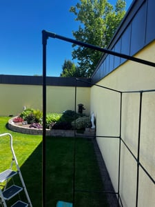 Mini Gewächshaus Nissewaard 180x90x90cm Foliengewächshaus für draußen Treibhaus mit Reißverschluss und 2 Fenstern Gitternetzfolie Grün Kunden-Foto 3