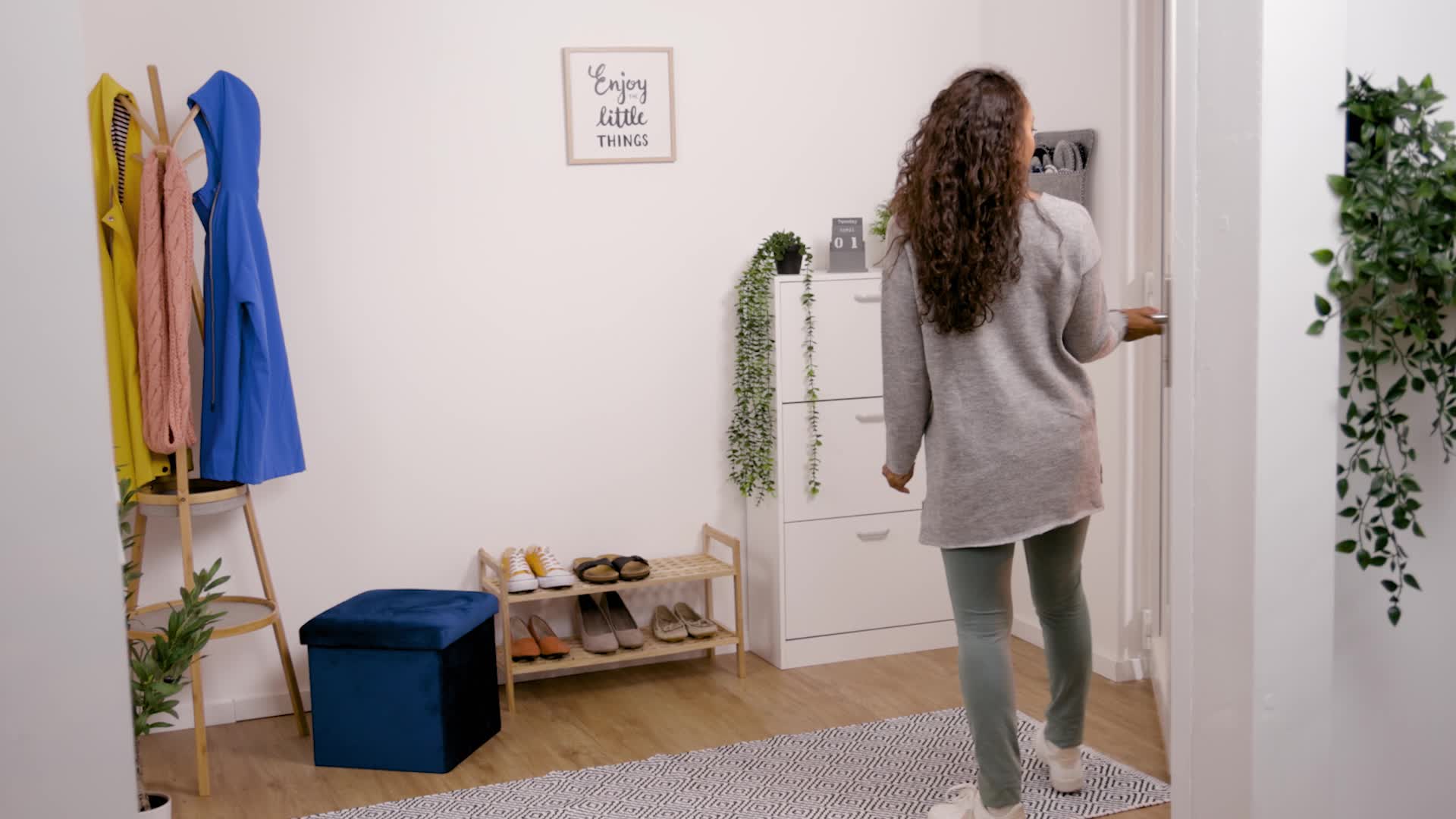 Relaxdays Gästehausschuhe 6 Paar, Hausschuhe Set mit Produktbild-Vorschau 7