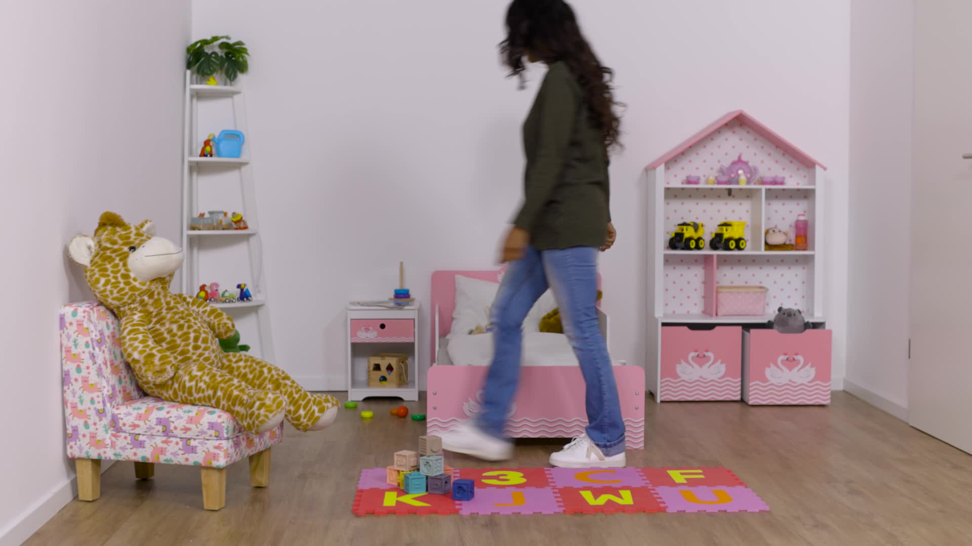 Relaxdays Nachttisch Kinder, Schwan-Design, Schublade & Produktbild-Vorschau 7