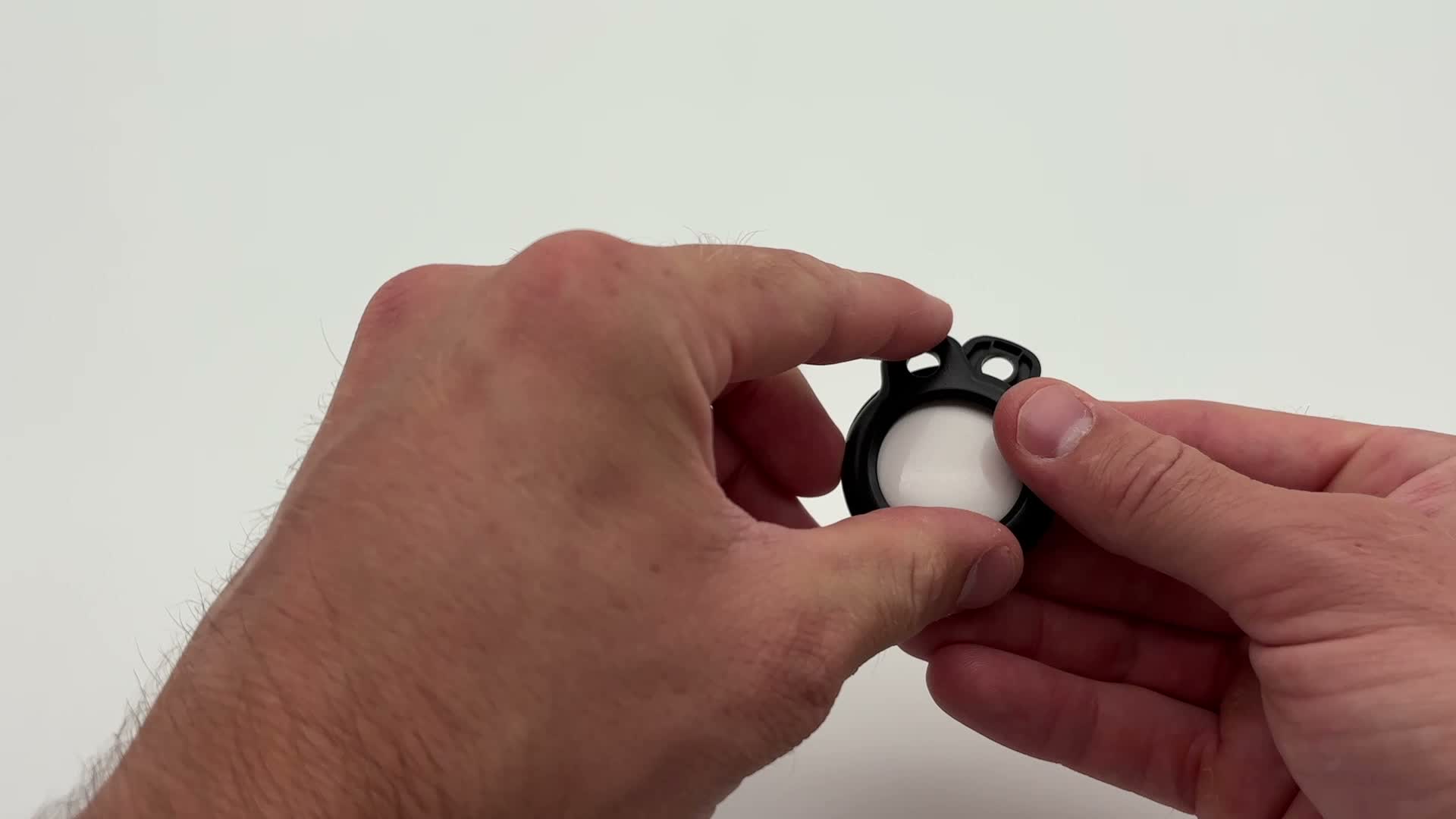 Apple AirTag Schlüsselanhänger Schutzhülle Kunststoff Produktbild-Vorschau 5