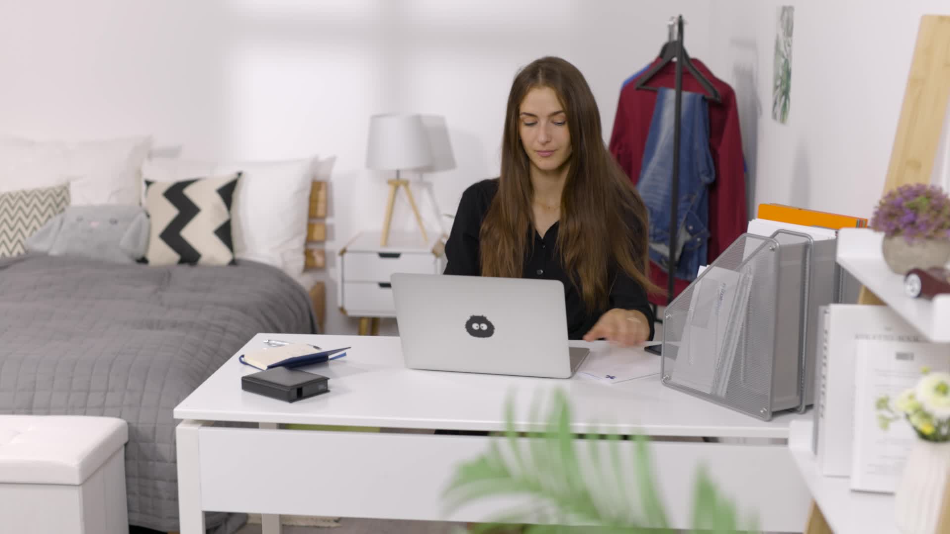 Relaxdays Stehsammler, A4, 3 Fächer, Mesh-Design, HBT: Produktbild-Vorschau 7