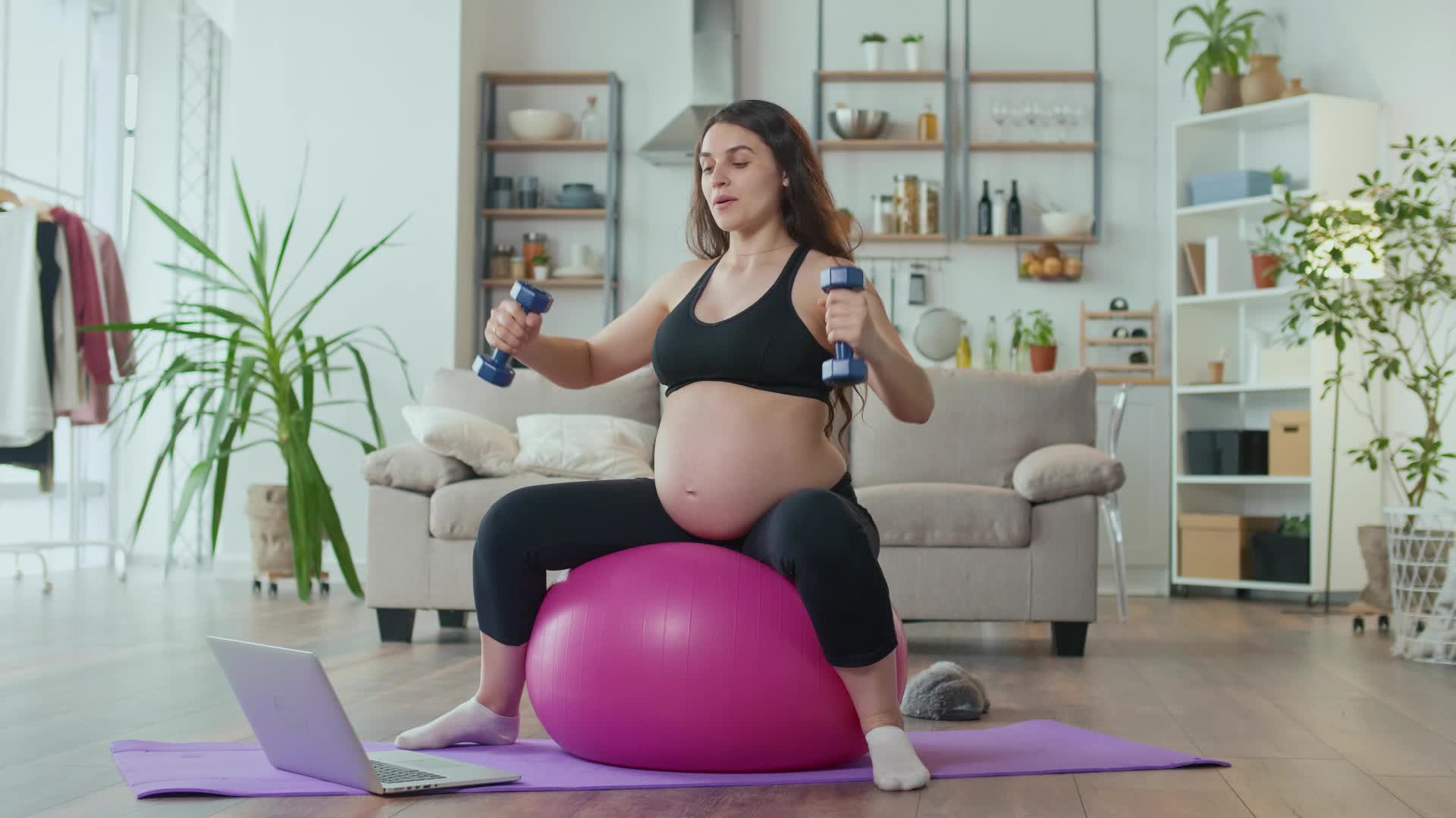 KM-Fit Yogaball 65 cm Pink | Trainingsball für Yoga & Produktbild-Vorschau 7