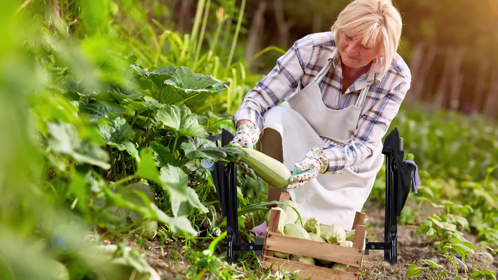 Relaxdays Kniebank für Gartenarbeit, klappbar, bis 150kg, Produktbild-Vorschau 7