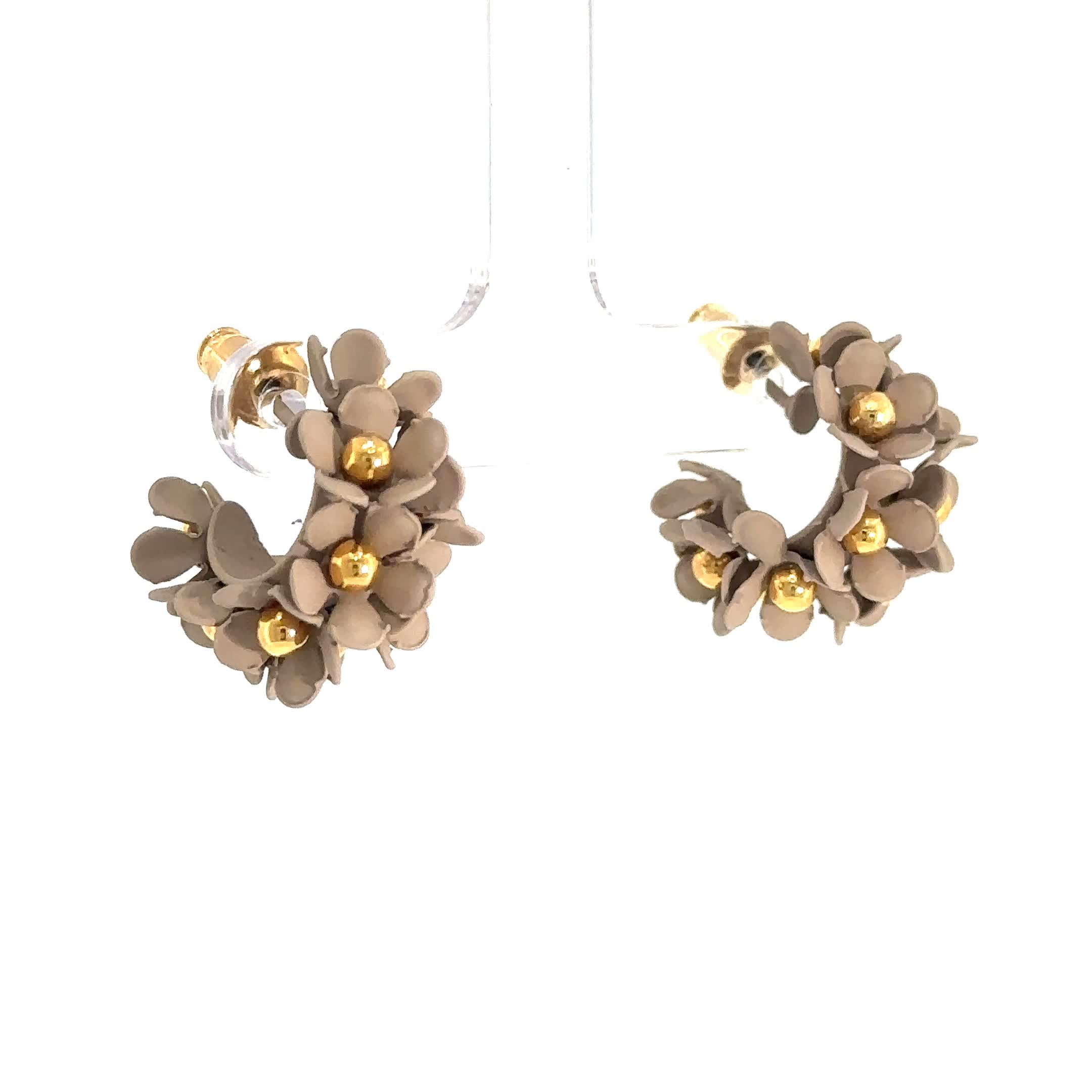 LUISIA® Halb Creolen Ohrstecker "Mia" mit Blüten | Sand Produktbild-Vorschau 7