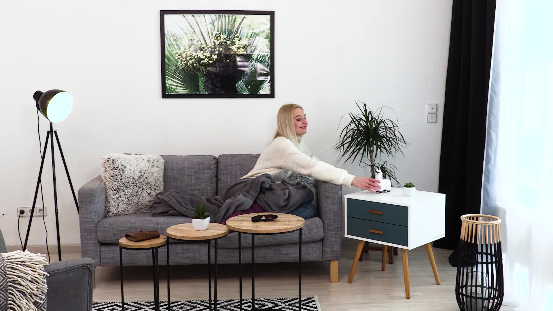 Relaxdays Lama Spardose, mit Sonnenbrille, Geschenkidee & Produktbild-Vorschau 7