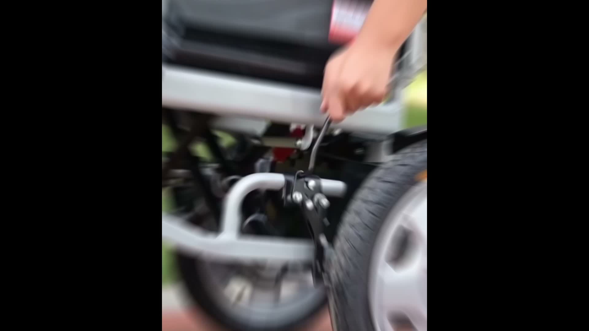 Leichter Faltbarer Elektrischer Rollstuhl , 12Ah Batt, Produktbild-Vorschau 7