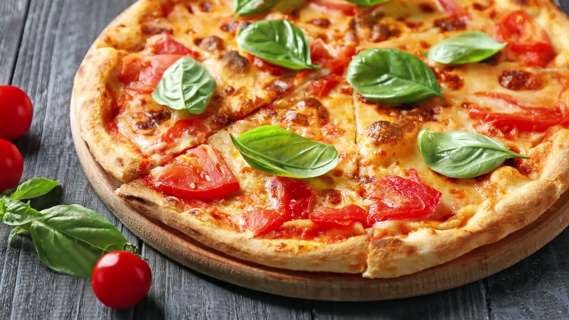Relaxdays Pizzateller Bambus Ø33cm, schnittfestes Produktbild-Vorschau 6
