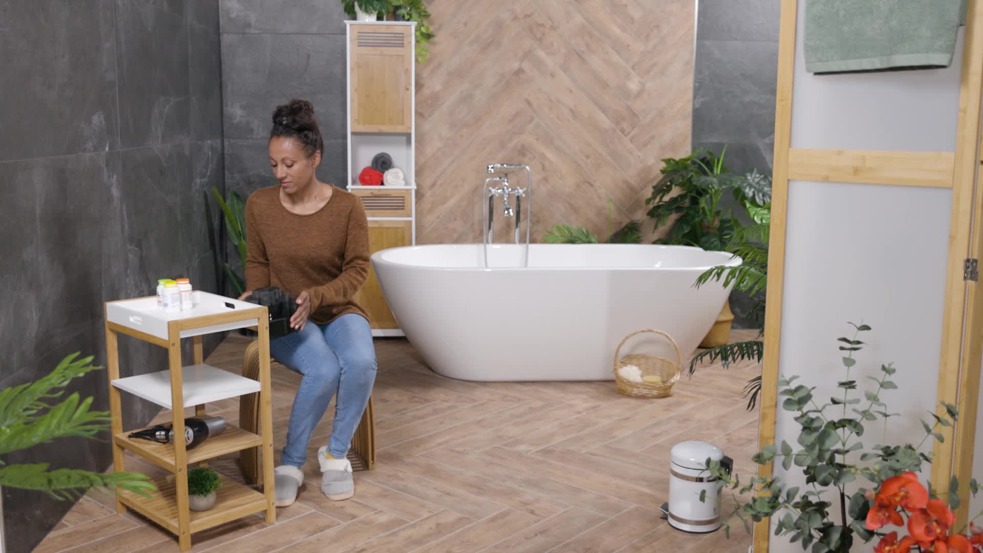 Relaxdays Tablettenbox 31 Tage, 4 Fächer pro Tag, deutsche Produktbild-Vorschau 7