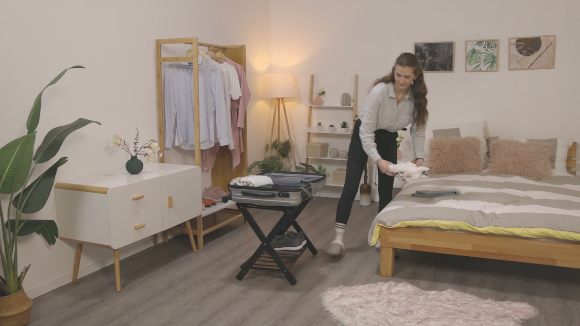 Relaxdays Kofferständer, klappbar, Bambus, HBT: Produktbild-Vorschau 7