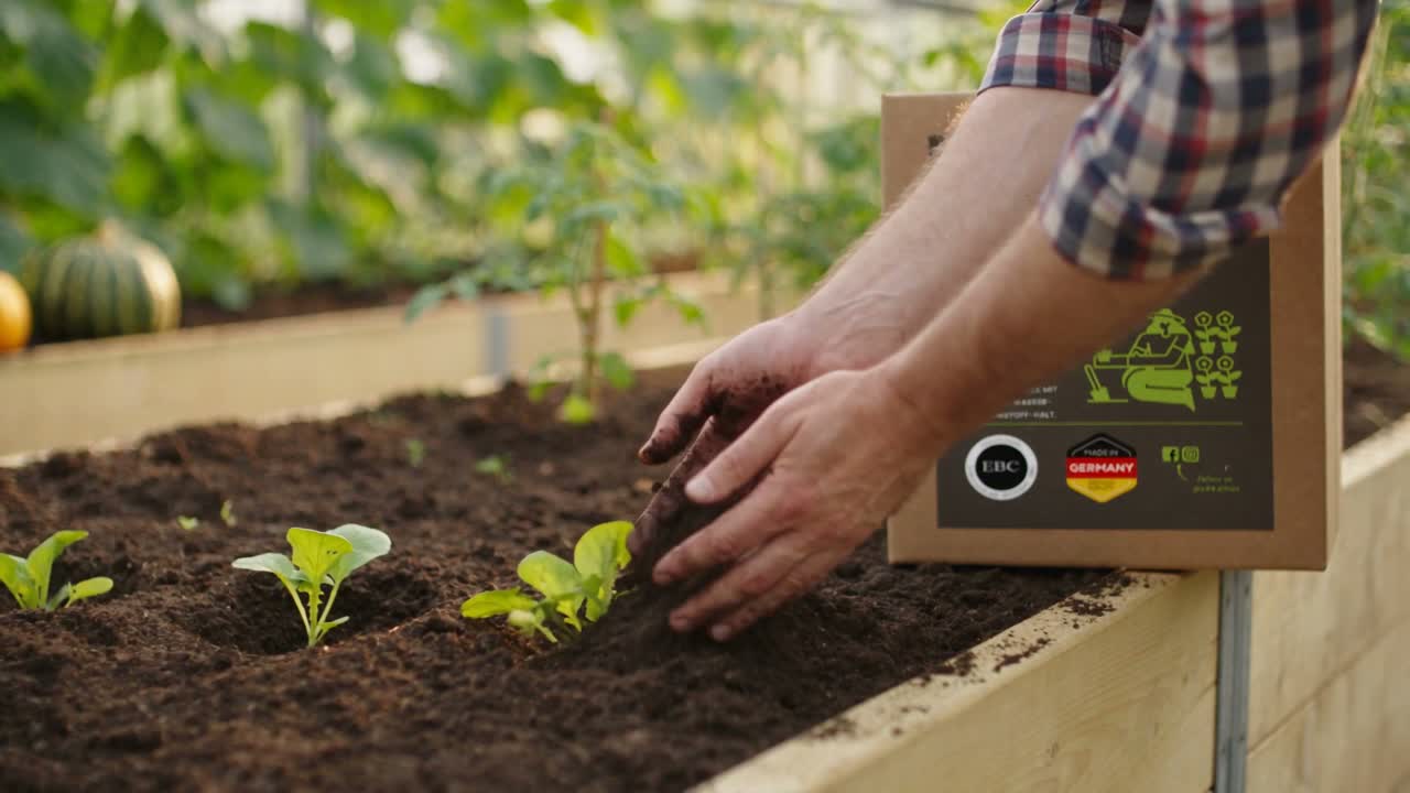 TerraAktiv Nr.1 Pflanzenkohle Wurzelaktivator mit aktiven Produktbild-Vorschau 7
