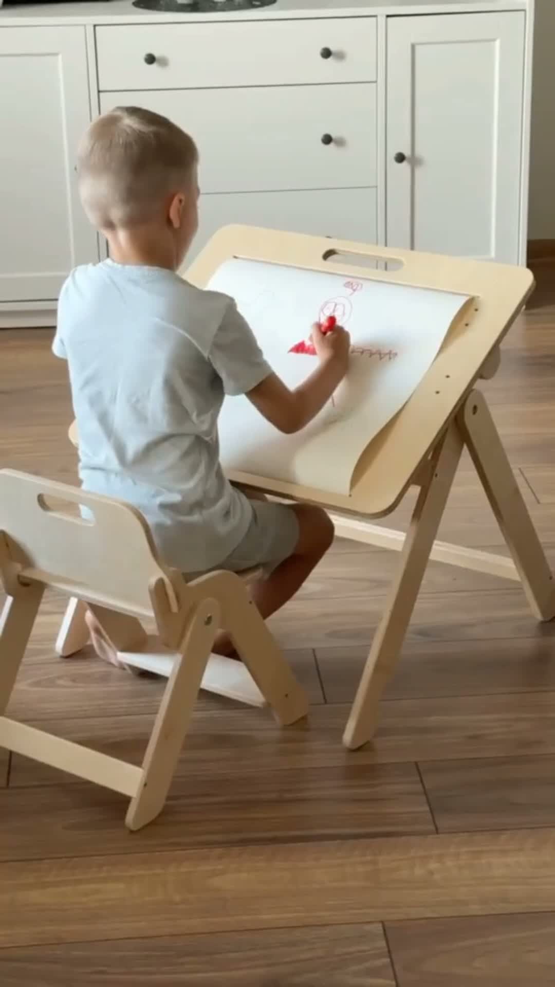 2-in-1 Kindermaltisch und Maltafel mit Papierrolle, Produktbild-Vorschau 7