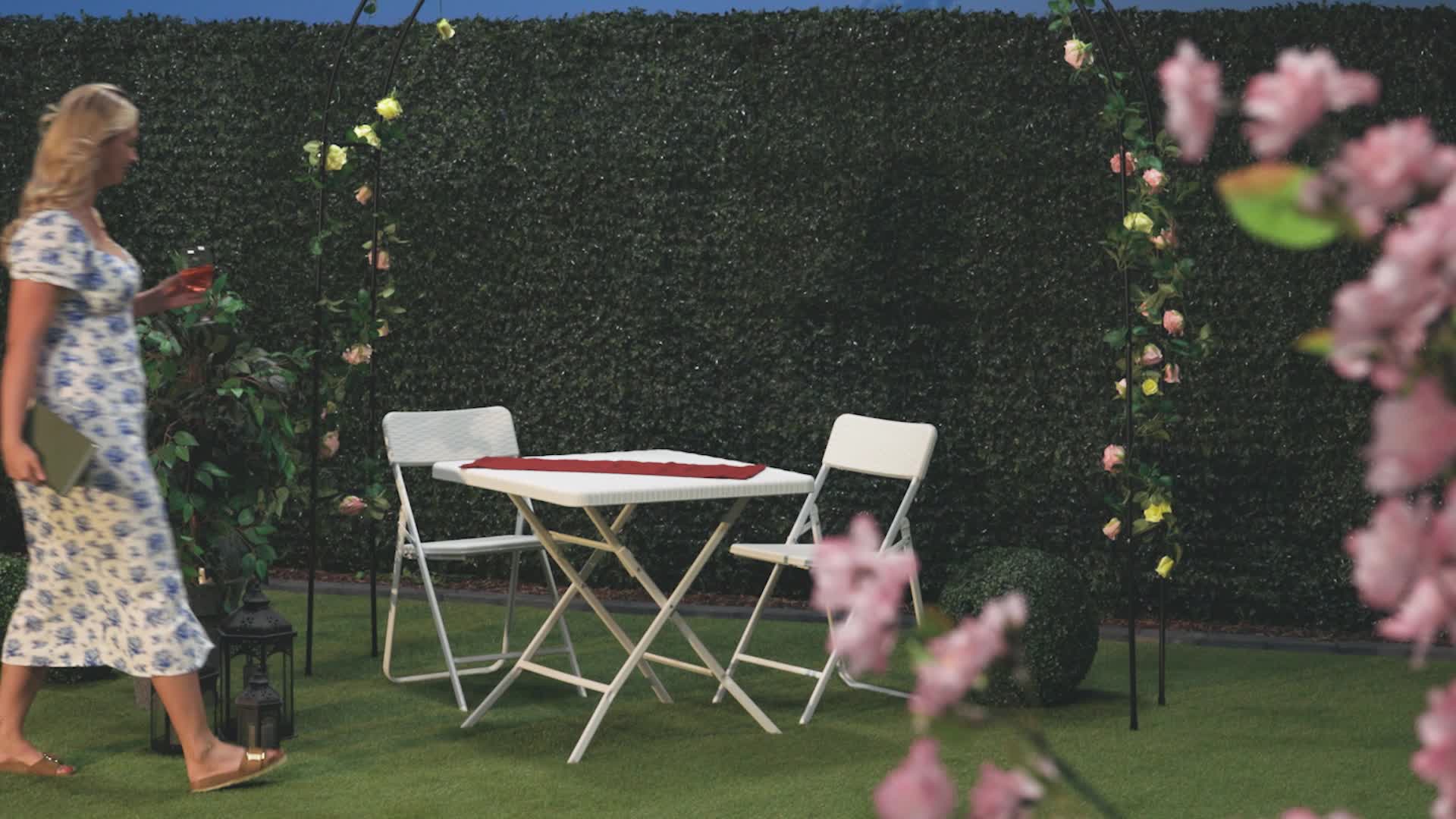 Relaxdays Gartentisch Holz-Optik, quadratisch, HBT: Produktbild-Vorschau 7