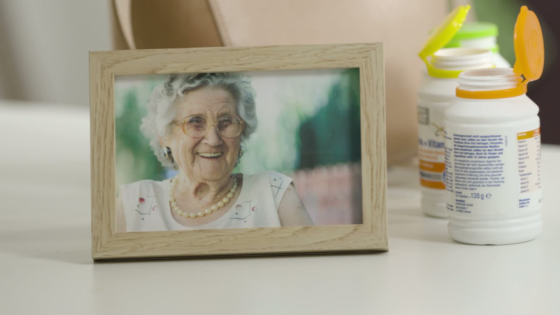 Relaxdays Tablettenbox, große Pillendose für 31 Tage, Produktbild-Vorschau 7