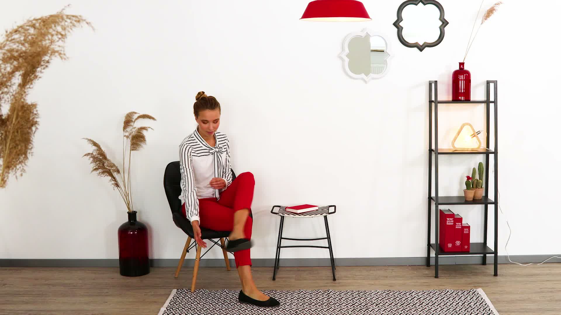 Relaxdays Standregal, modernes Leiterregal m. 4 Ablagen, Produktbild-Vorschau 7