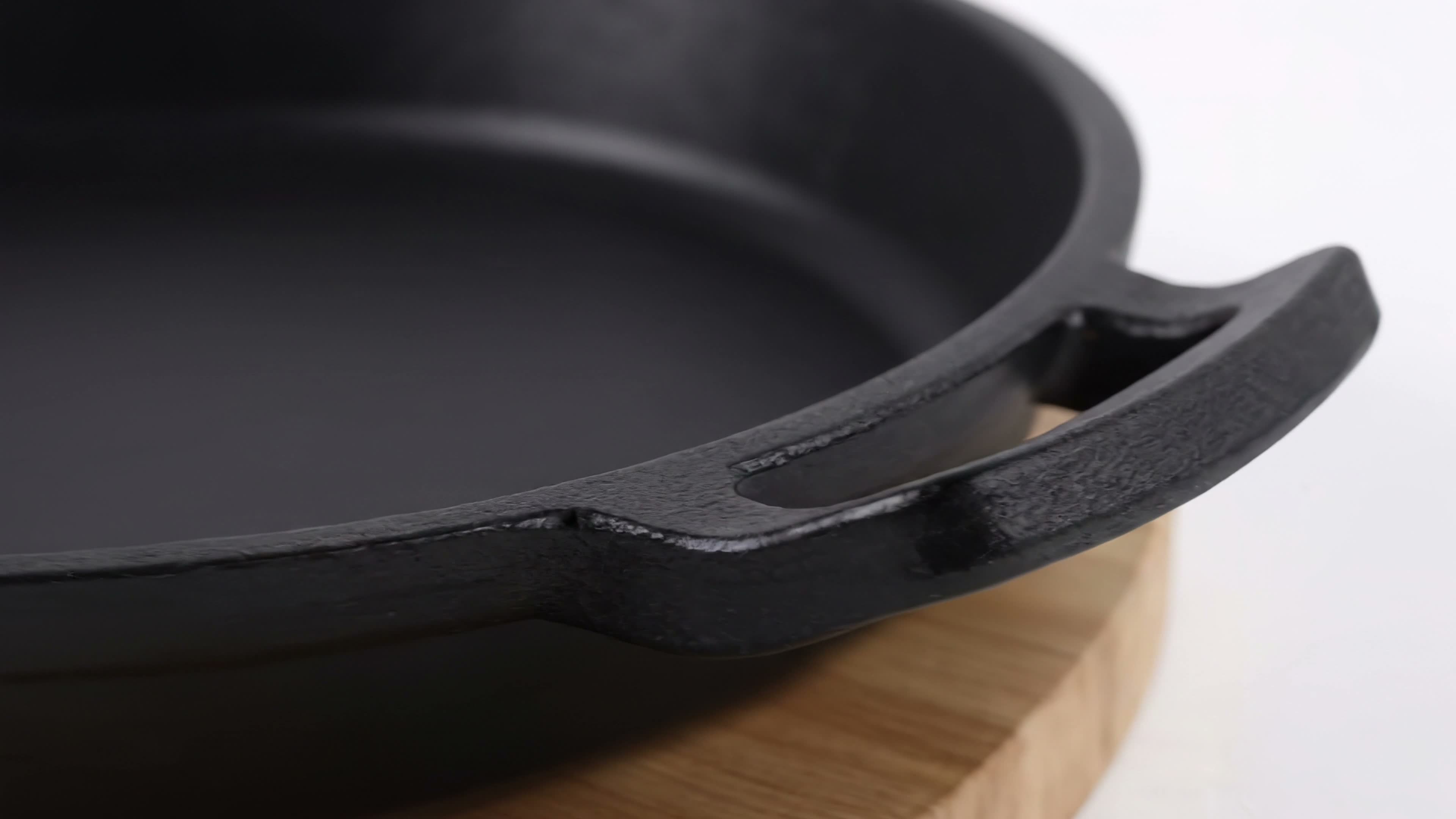 Gusseisen Servierpfanne 22 cm mit Holzbrett Untersetzer | Produktbild-Vorschau 7
