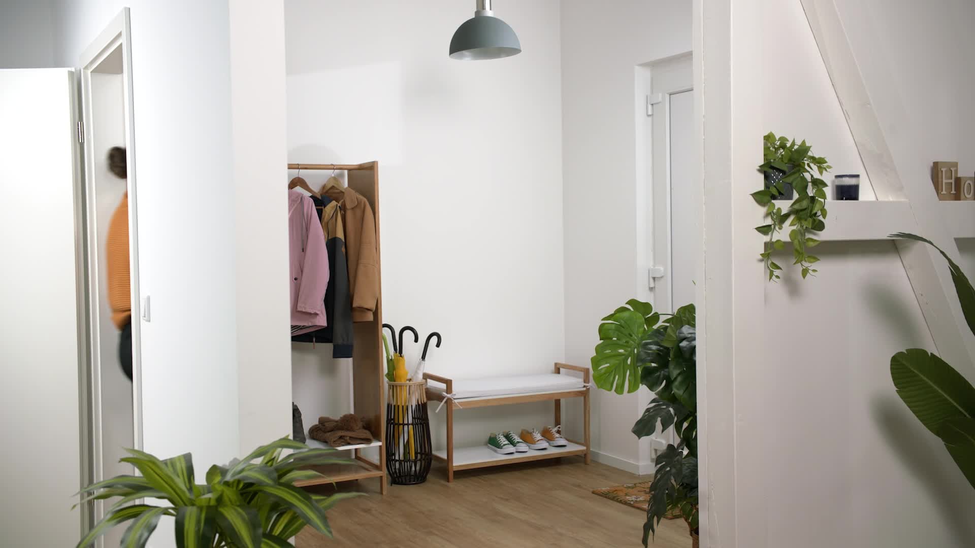 Relaxdays Fußbank Bambus, bis 100 kg, stabiler Tritthocker, Produktbild-Vorschau 7