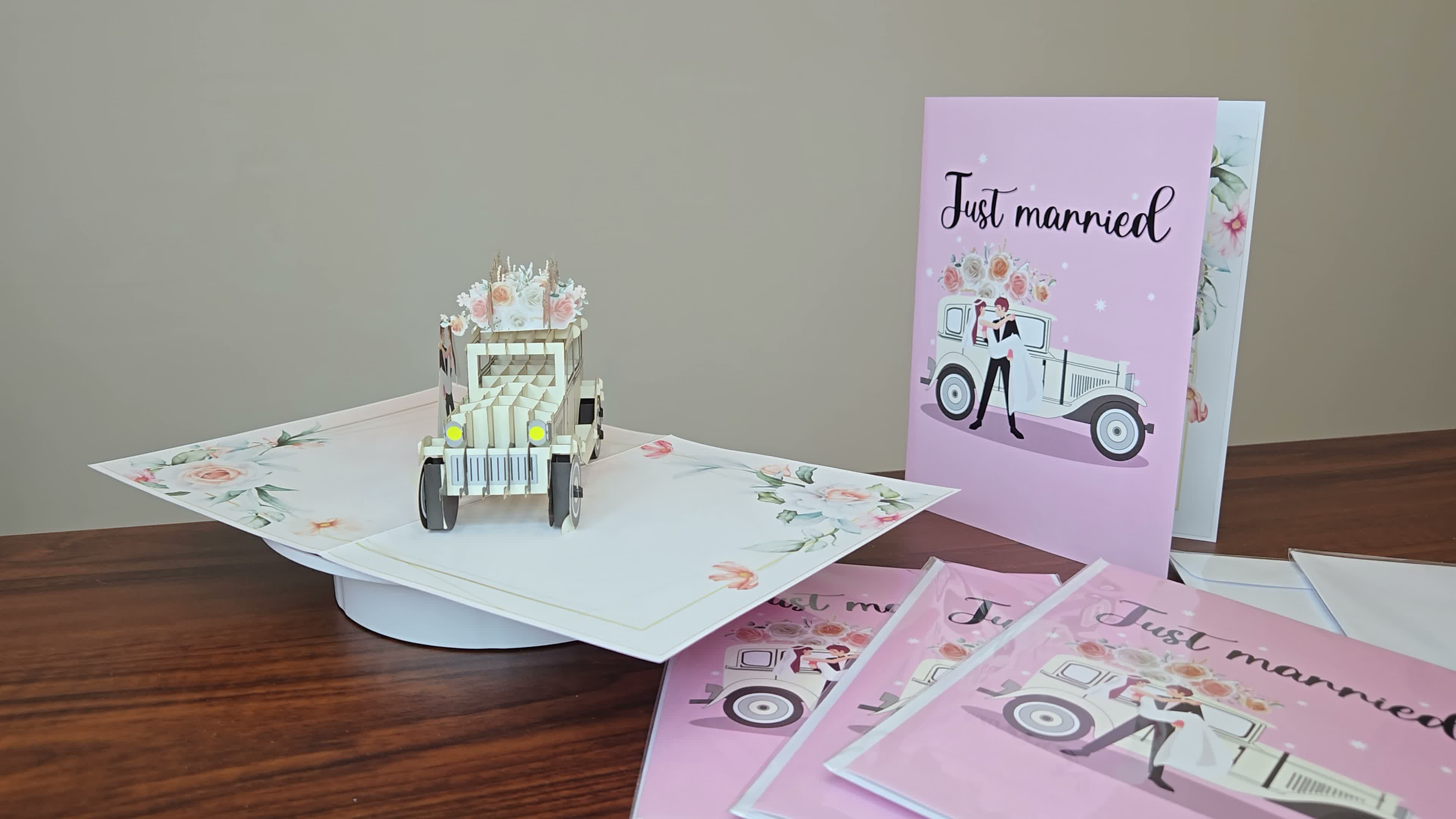 3D Pop Up Hochzeitskarte für Braut und Bräutigam mit Produktbild-Vorschau 7