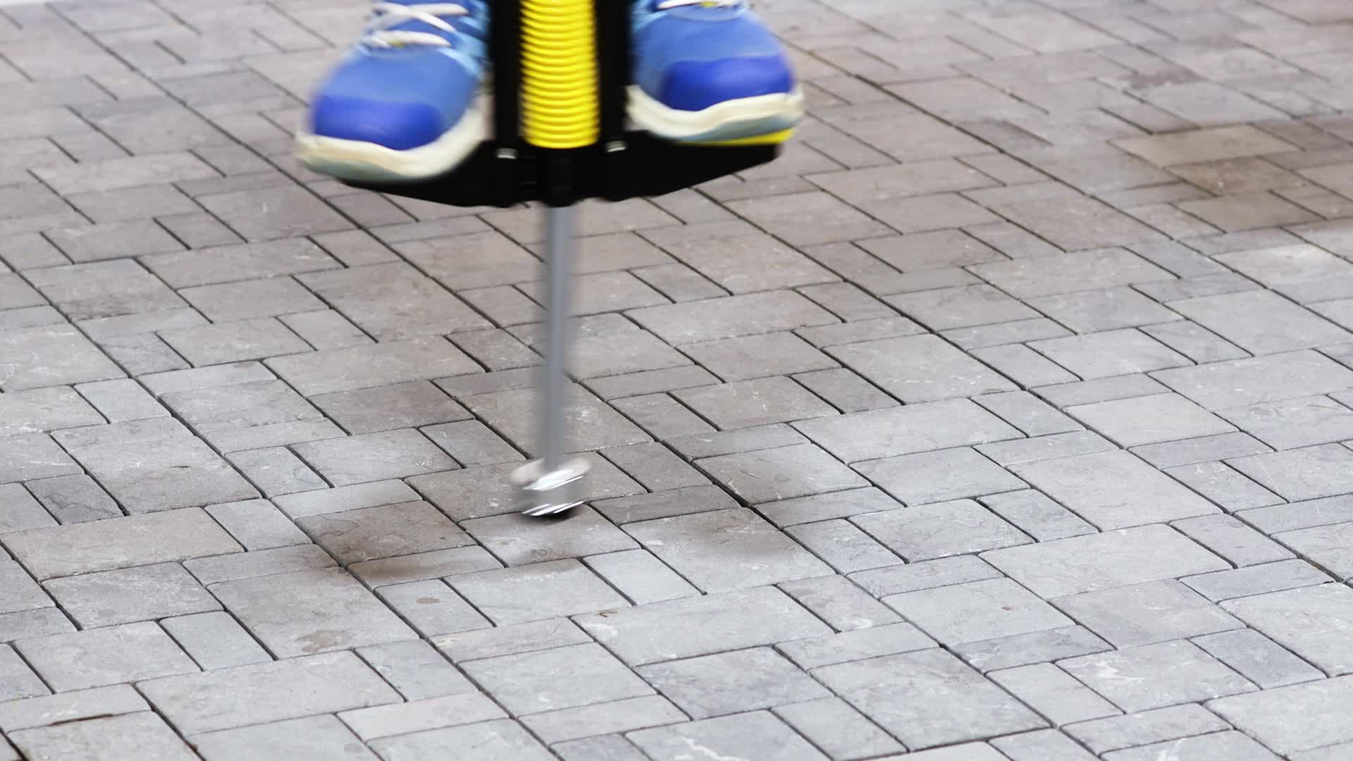 Relaxdays Pogo Stick, für Kinder, Springstock bis 60 kg, Produktbild-Vorschau 7
