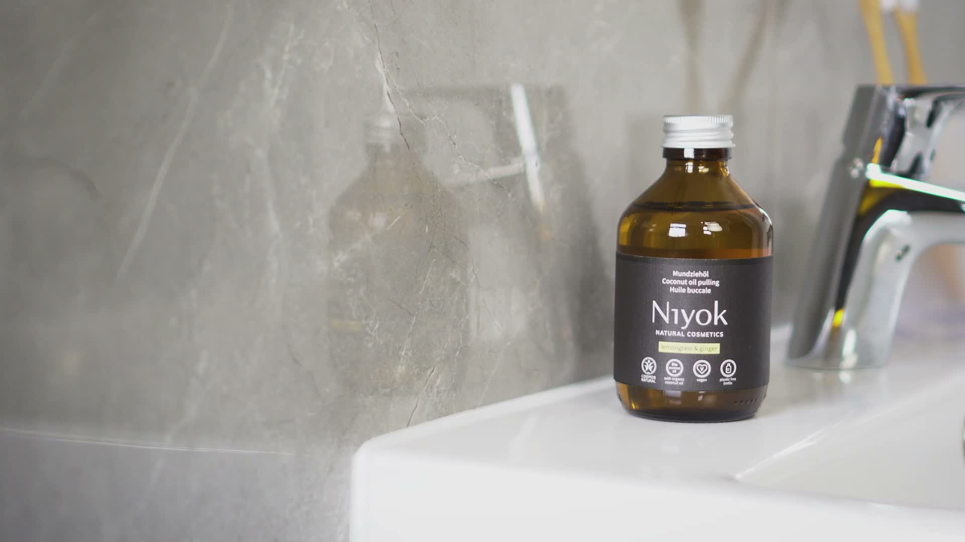 Niyok Mundziehöl aus Bio Kokosöl "Zitronengras & Ingwer" Produktbild-Vorschau 7