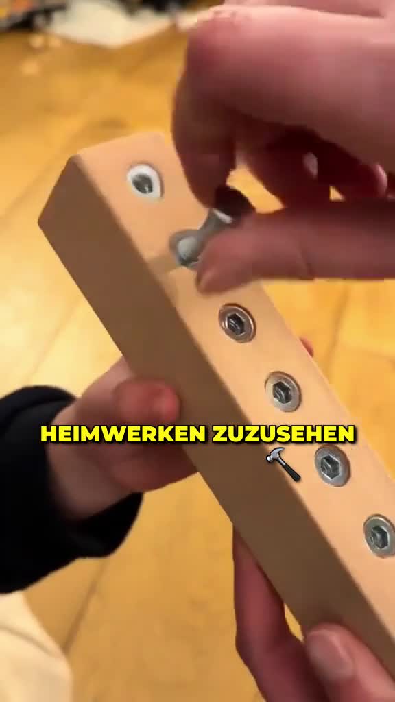 Montessori Schraubbrett aus Holz, Motorikspielzeug für Produktbild-Vorschau 7