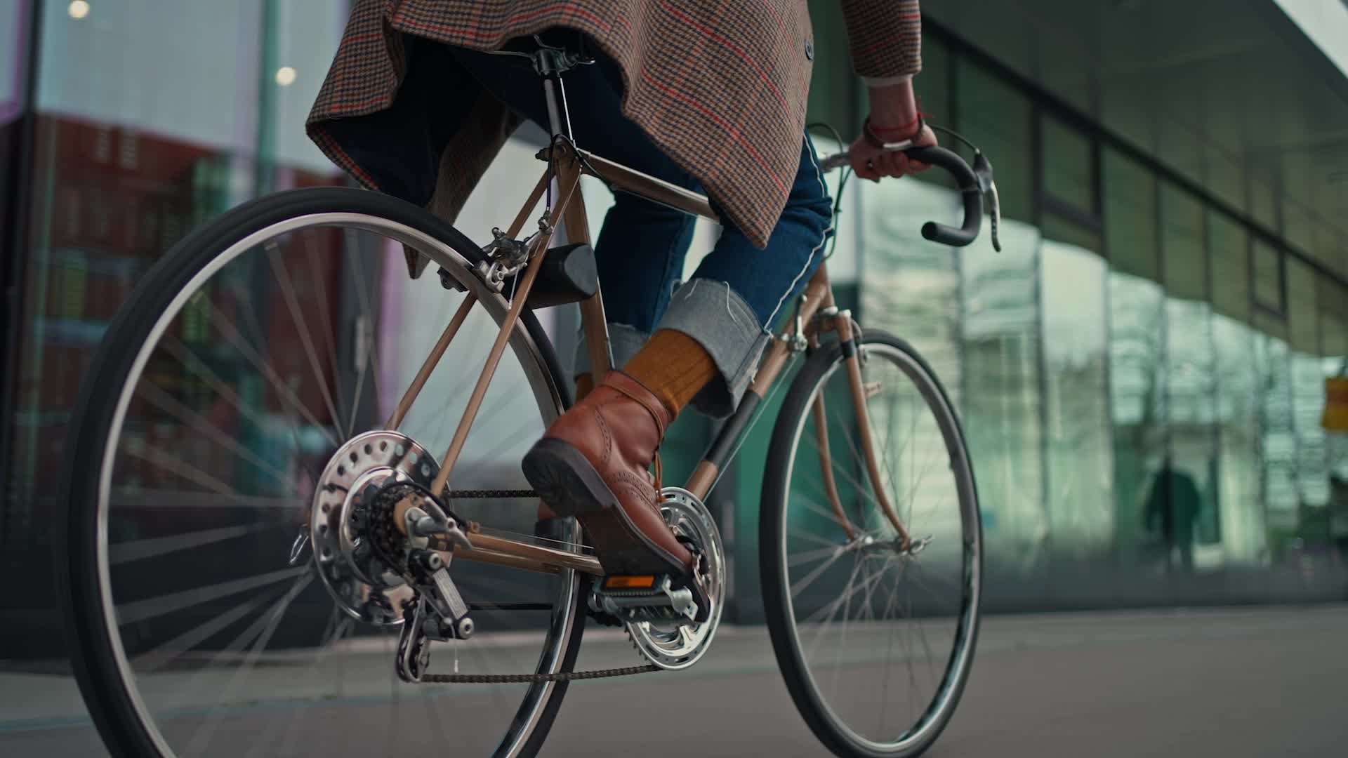 Relaxdays Fahrradständer, zur Wandmontage, aus stabilem Produktbild-Vorschau 7