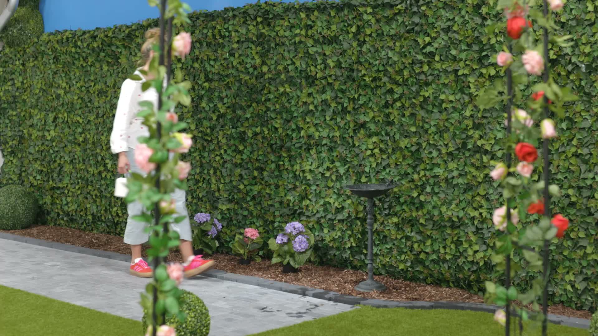 Relaxdays Vogeltränke, aus Gusseisen, Vogelbad, HBT: 74,5 x Produktbild-Vorschau 7