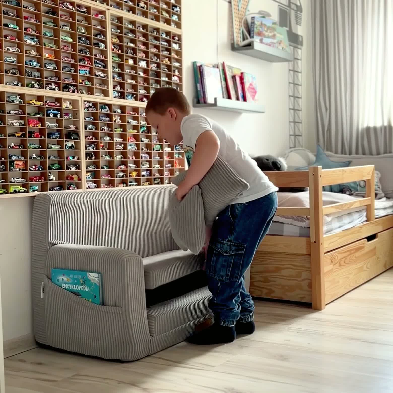 Flumi Sofa dziecięca rozkładana piankowa z funkcją spania - Podgląd zdjęcia produktu 7