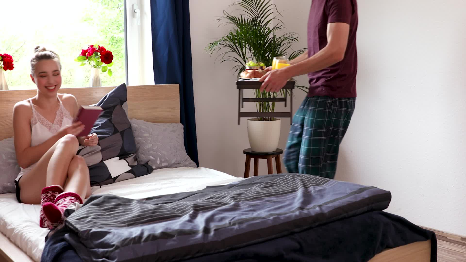 Relaxdays Betttablett Bambus, klappbare Beine, erhöhter Produktbild-Vorschau 7