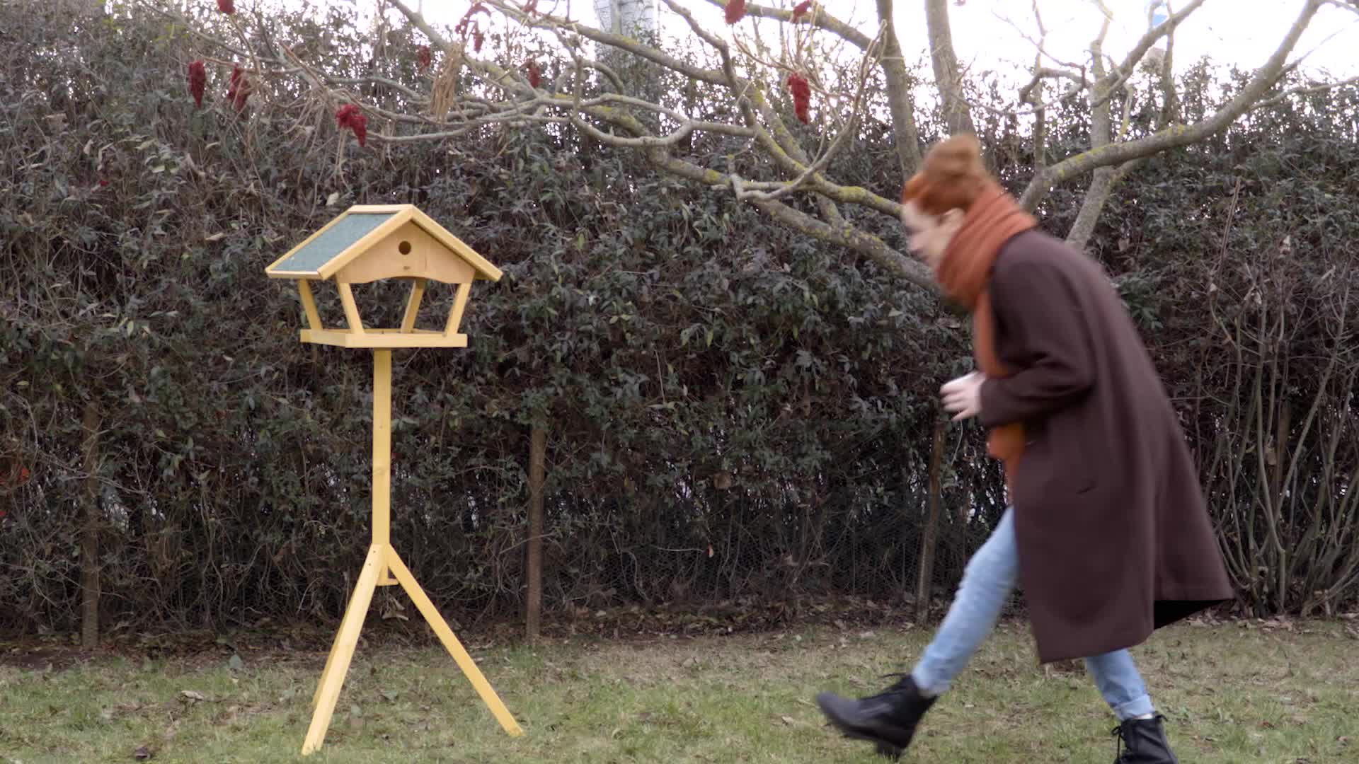 Relaxdays Vogelfutterhaus mit Ständer, groß, wetterfestes Produktbild-Vorschau 7