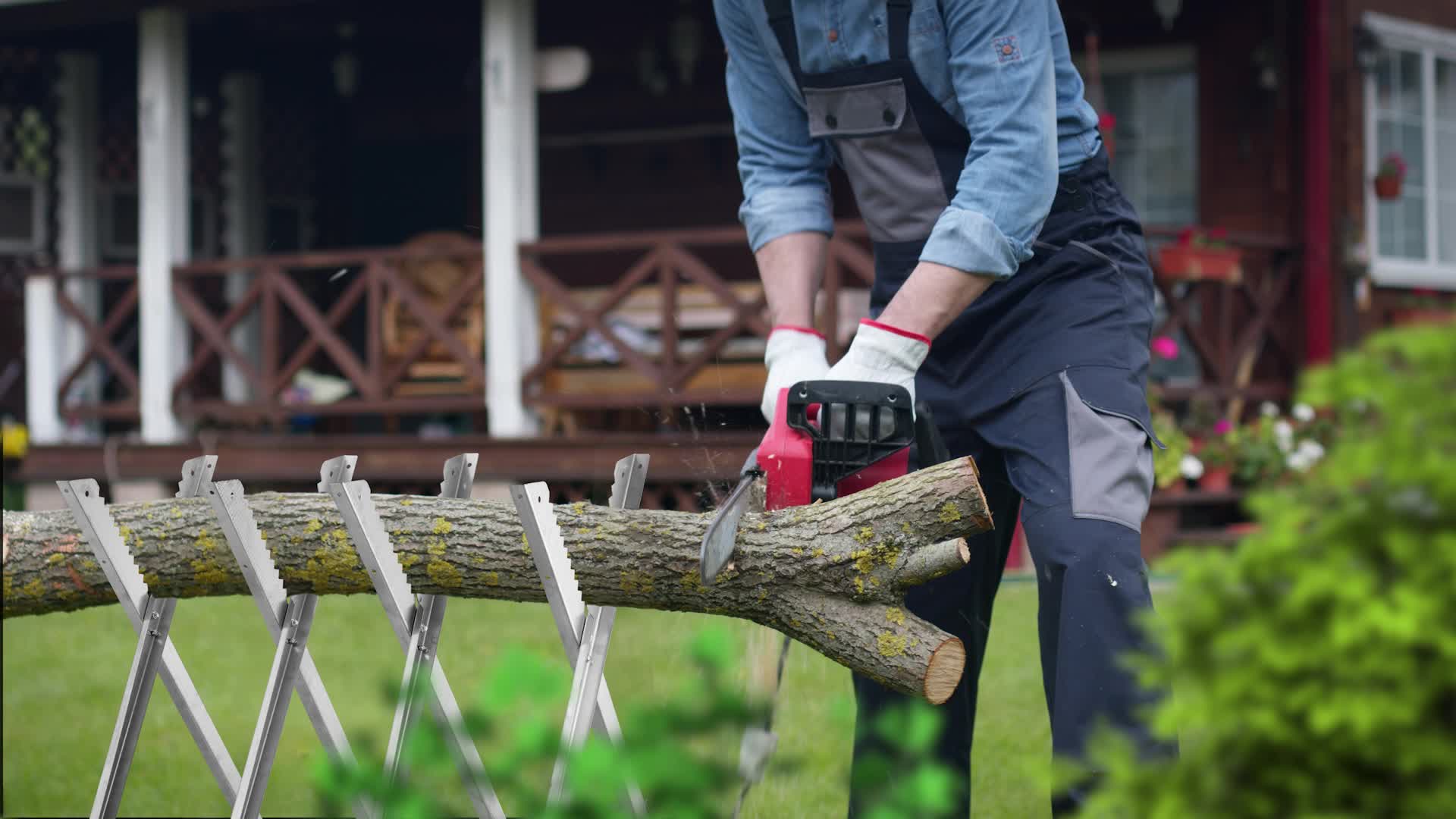 Relaxdays Sägebock für Kettensägen, klappbar, bis 150 kg, Produktbild-Vorschau 7