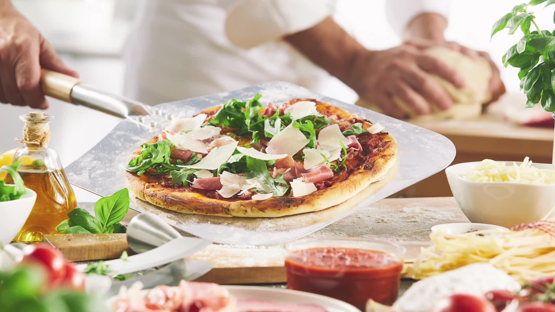 Relaxdays Pizzaschaufel, Aluminium, langer Holz Stiel, Produktbild-Vorschau 7