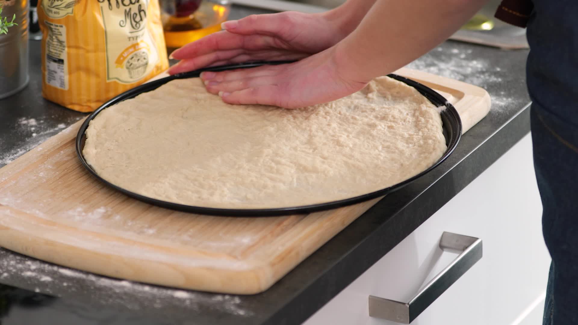 8 x Pizzablech mit Perforation, rund, antihaftbeschichtet, Produktbild-Vorschau 7