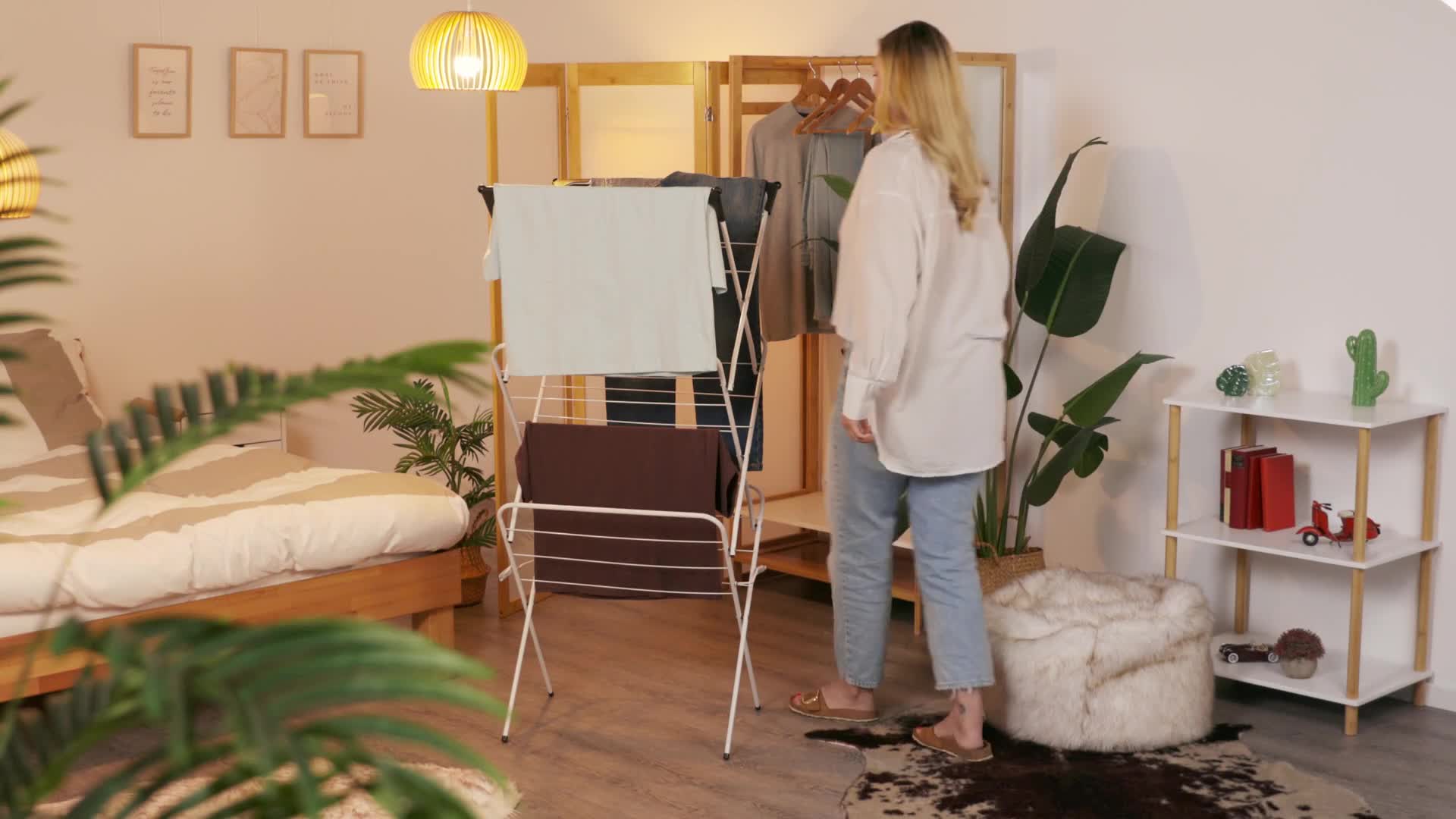 Relaxdays Wäscheständer, klappbar, 18 Stangen, 136x62x51 Produktbild-Vorschau 7