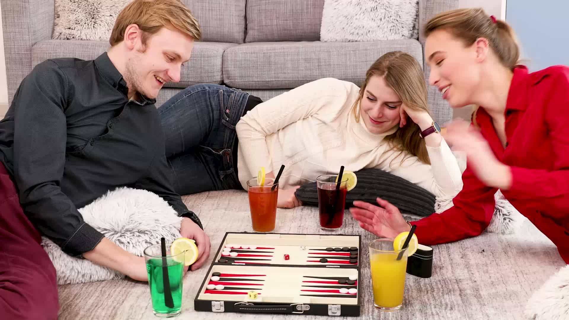 Relaxdays Backgammon Koffer, hochwertiges Set, inklusive Produktbild-Vorschau 7