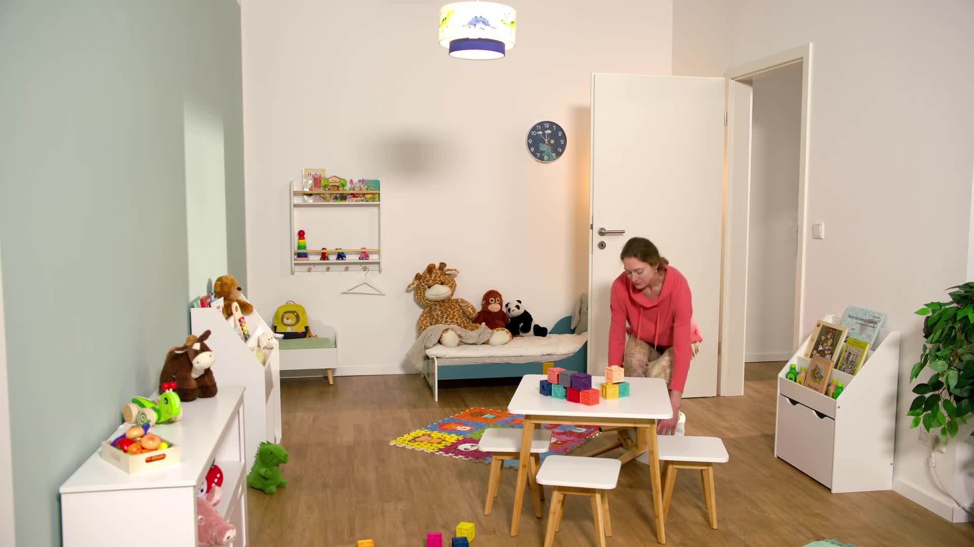 Relaxdays Kindersitzgruppe, 5-tlg., Kindertisch mit 4 Produktbild-Vorschau 7