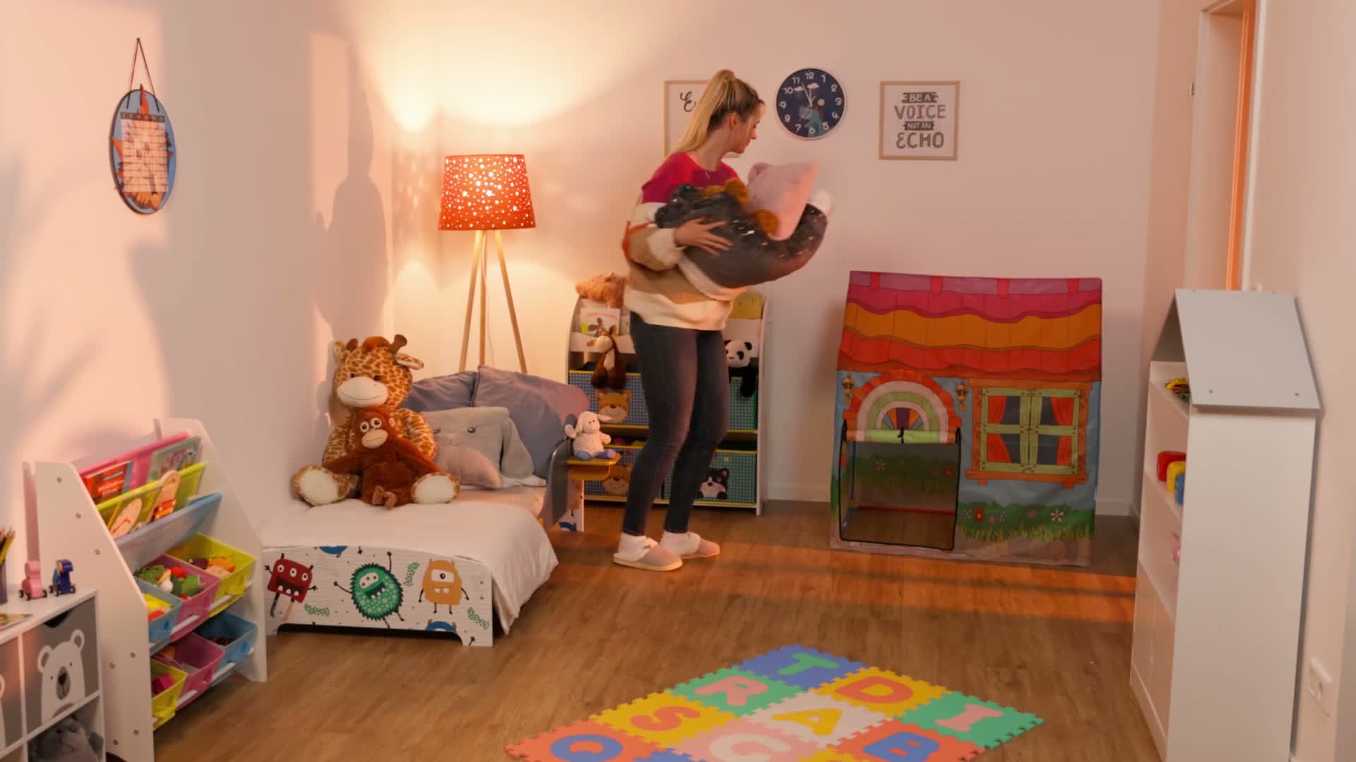 Relaxdays Spielzelt Landhaus-Design, HBT: 103 x 96 x 75 cm, Produktbild-Vorschau 7