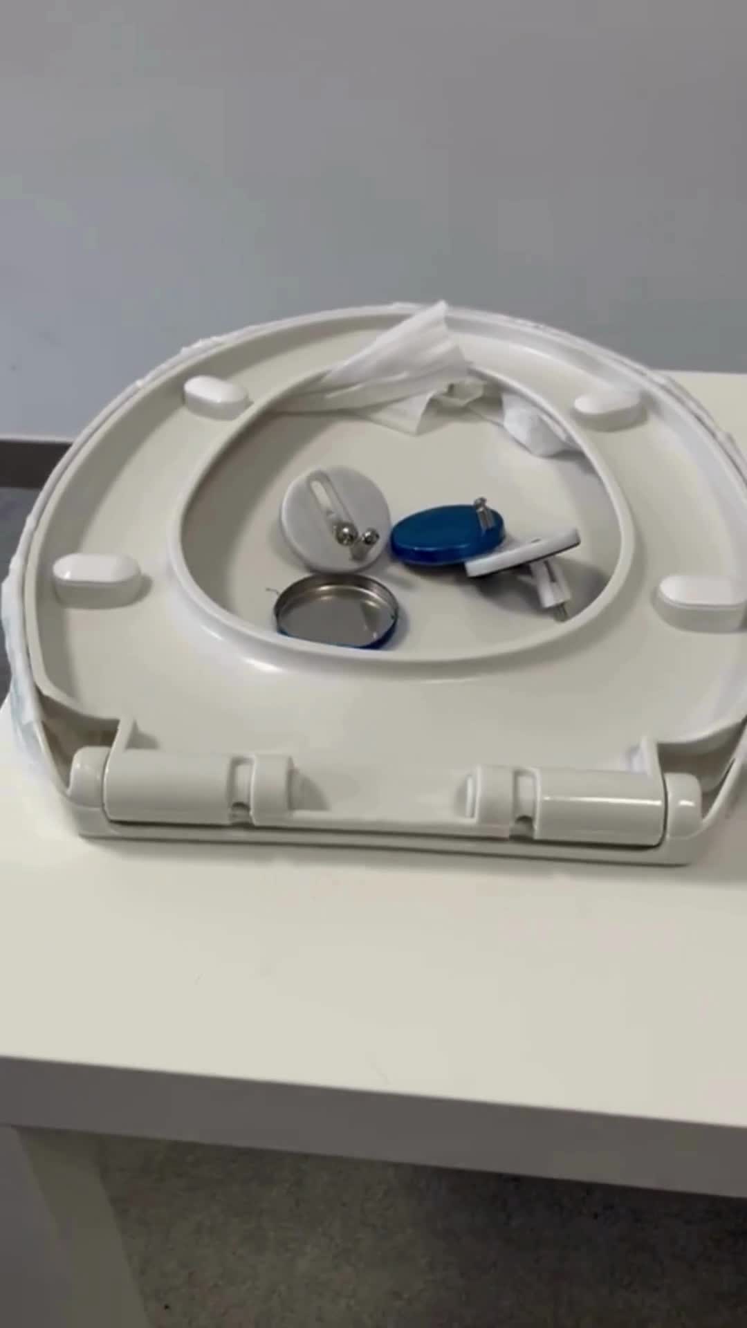 Toilettensitz mit Absenkautomatik, langsam schließender Produktbild-Vorschau 7