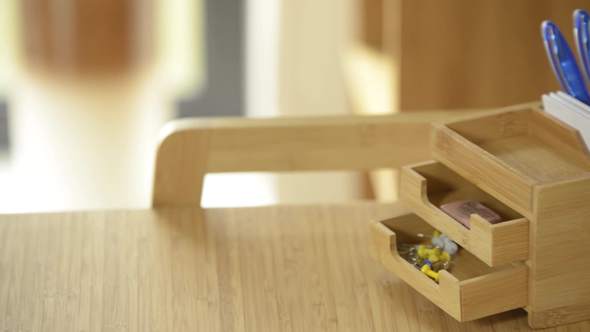Relaxdays Schreibtisch Organizer Bambus, Stiftehalter Holz, Produktbild-Vorschau 7